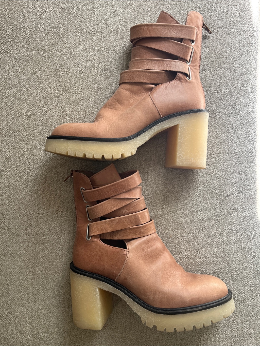 Free People Jesse Gum Heel Booties 39